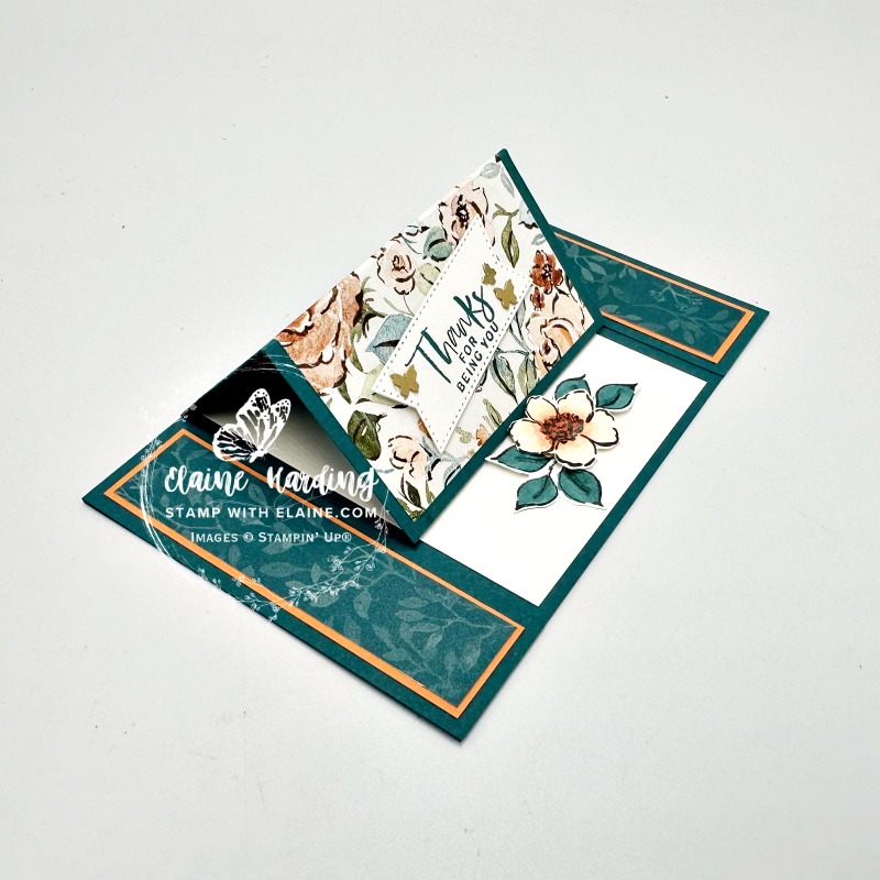 side on view of centre easel card